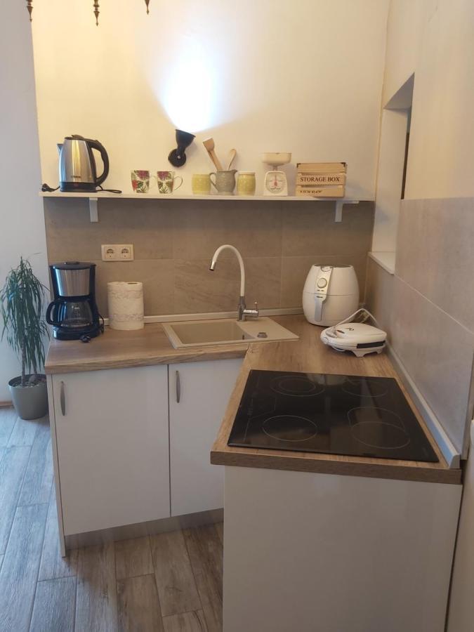 Apartment Tinka + Lumbarda Eksteriør bilde